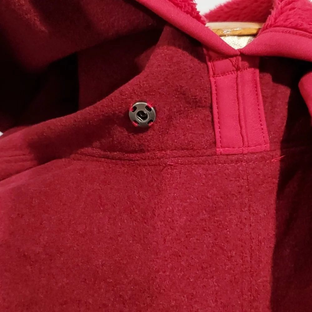 Lululemon Presence of Mind Red Fleece Wrap size 6 NWT